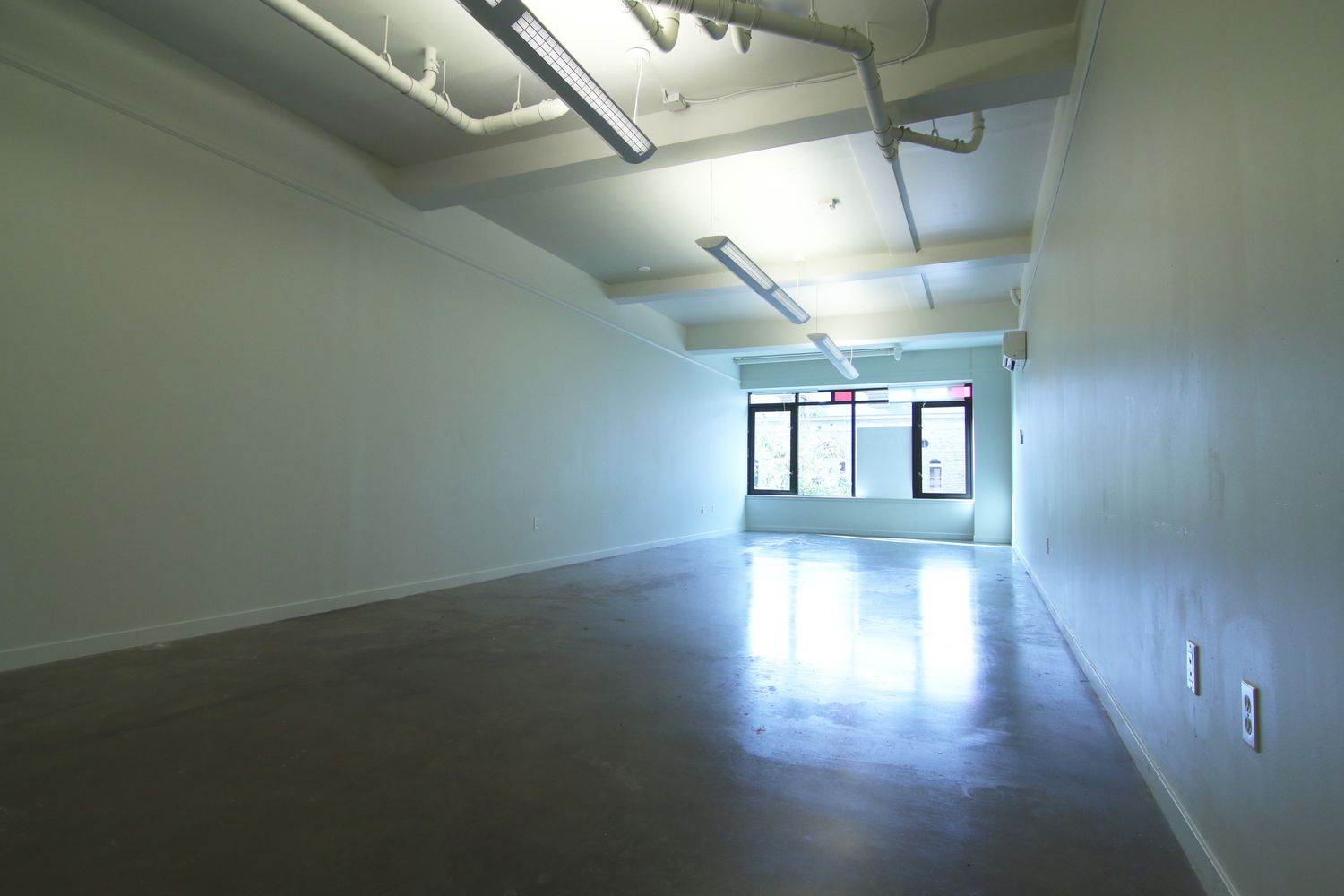 Small Office Space with Amenities/Great for a Start-up